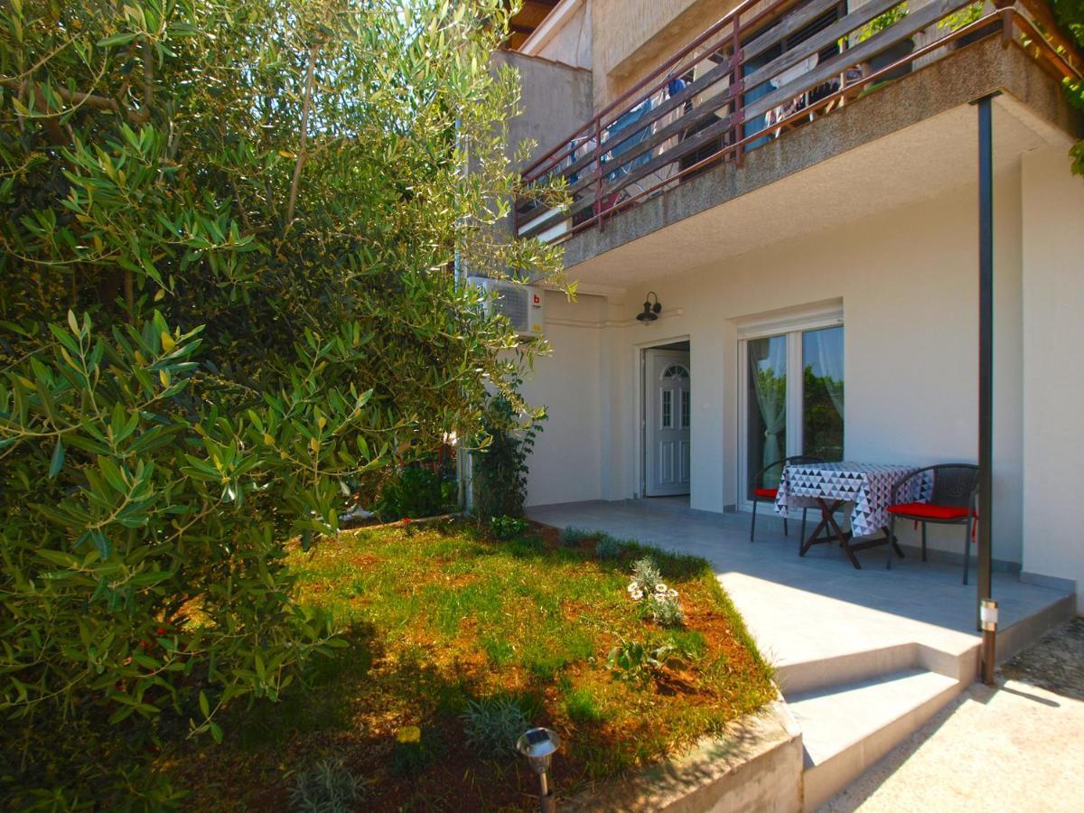 Apartment Florinda 2091 Póla Kültér fotó